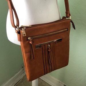 MOVING SALE Crossbody Bag w/ Lots of Compartments